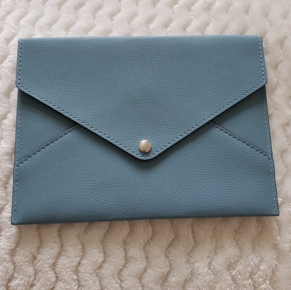 Authentic Louis Vuitton leather envelope - Picture 3 of 6